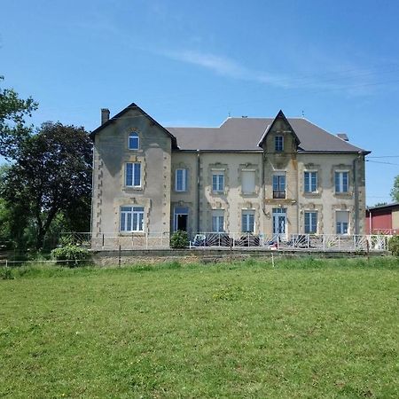 Готель Jad Ranch Raucourt-et-Flaba Екстер'єр фото