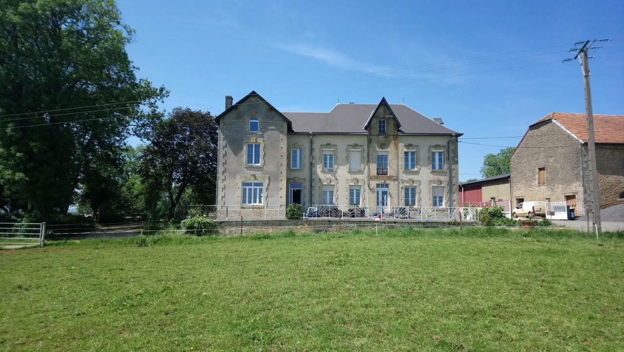Готель Jad Ranch Raucourt-et-Flaba Екстер'єр фото